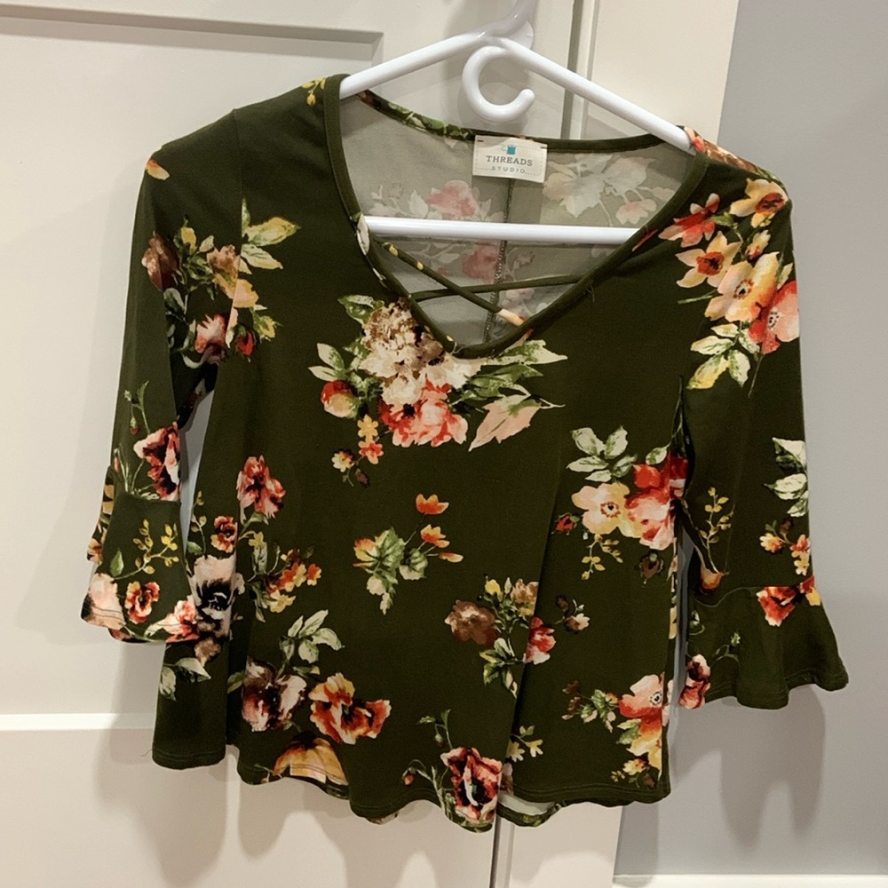 Blouse with 3/4 length sleeves
